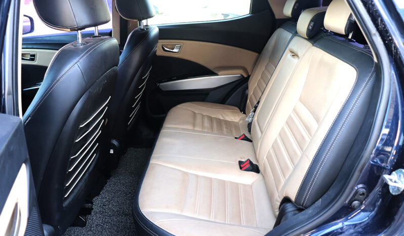 سانج يونج تيفولي ممتلئ