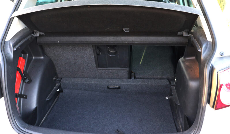 VOLKSWAGEN GOLF PLUS ممتلئ