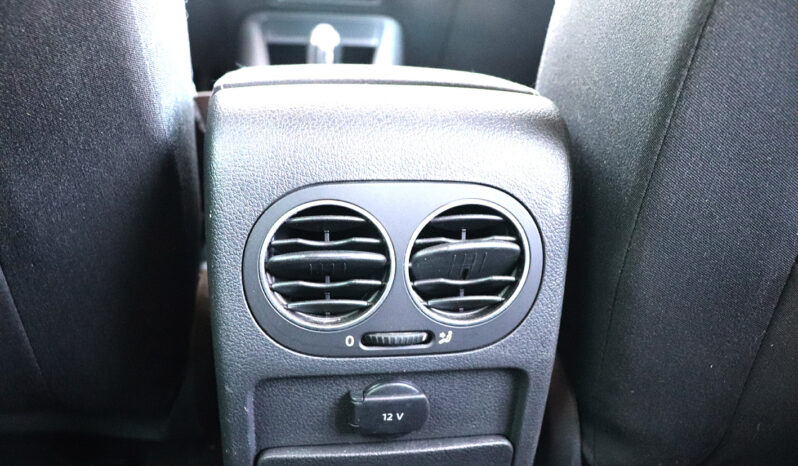 VOLKSWAGEN GOLF PLUS ممتلئ