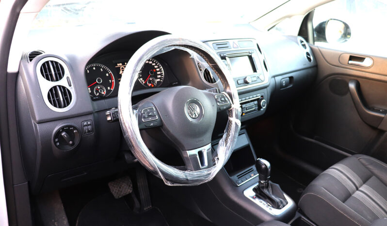 VOLKSWAGEN GOLF PLUS ممتلئ