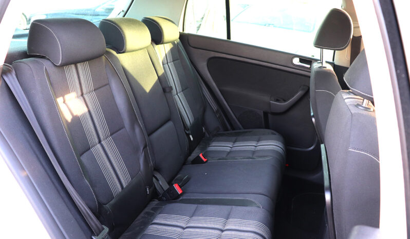 VOLKSWAGEN GOLF PLUS ممتلئ